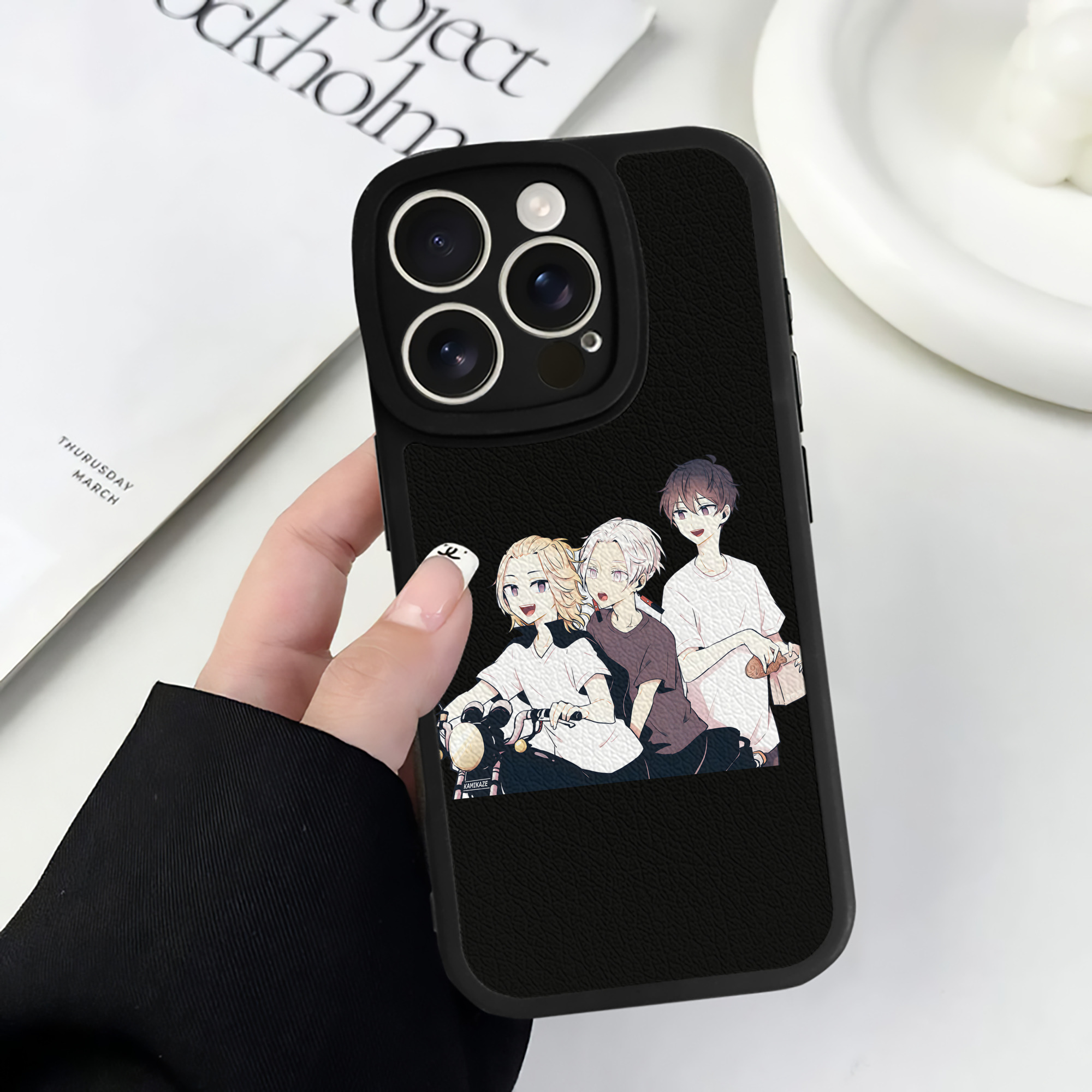 （画像用） 東京リベンジャーズ Tokyo Revengers 【iPhone 16シリーズ対応】シリコンスマホケース（レザー調） 材質：シリコン